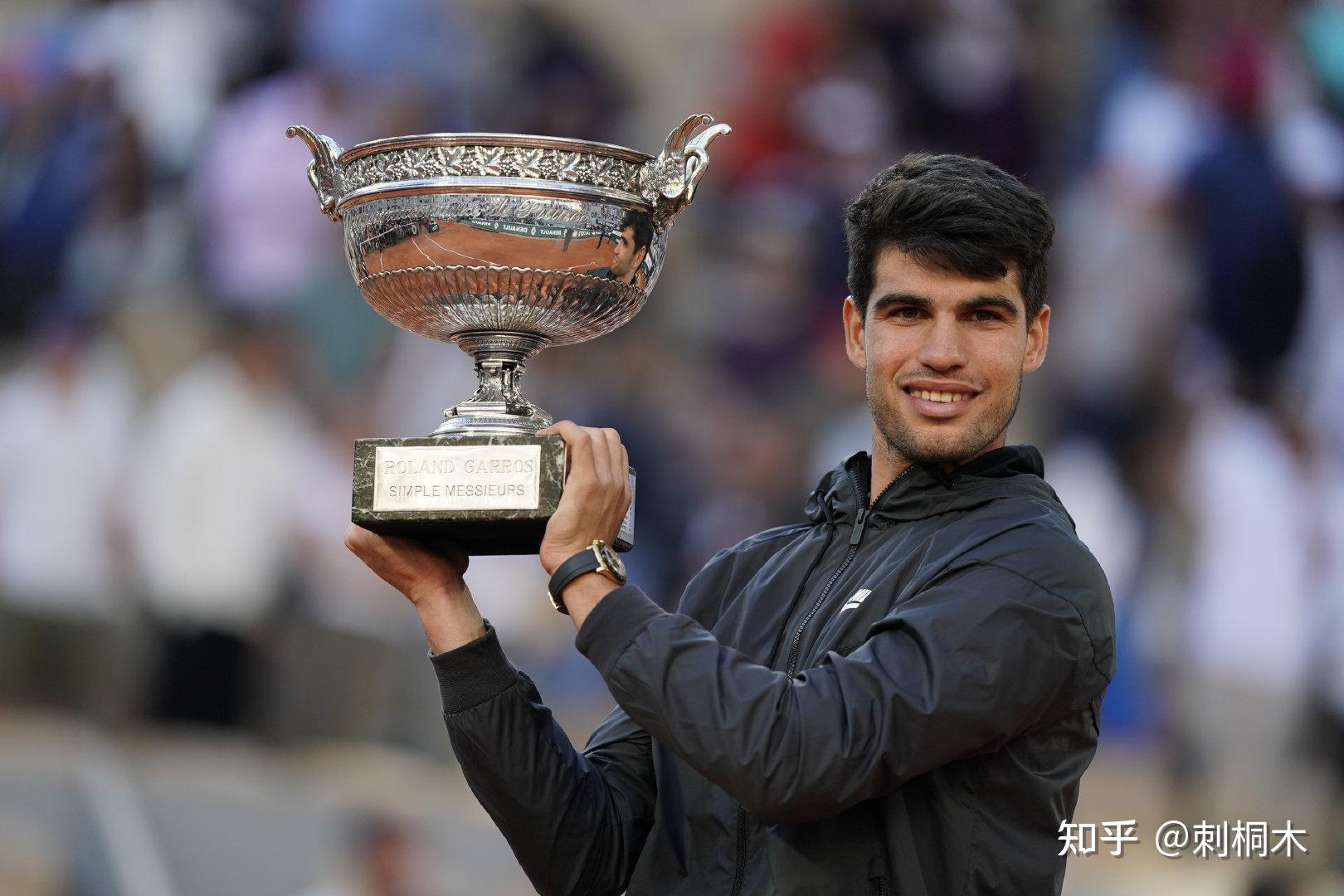 伦西亚在比 伦西亚在比